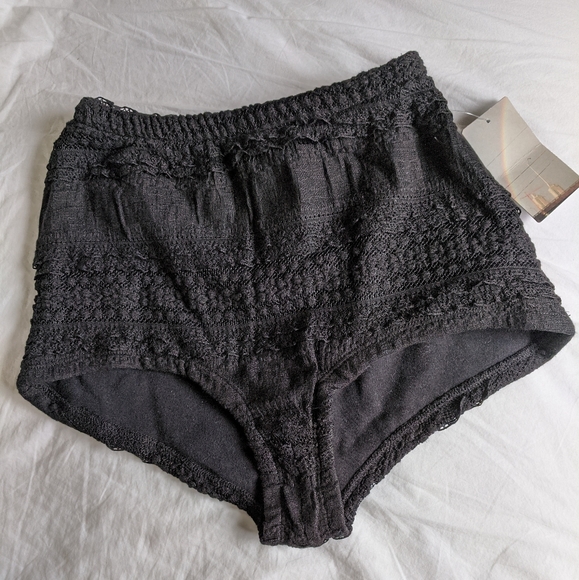Urban Outfitters Other - UO kimchi blue black pin up shorts panties
